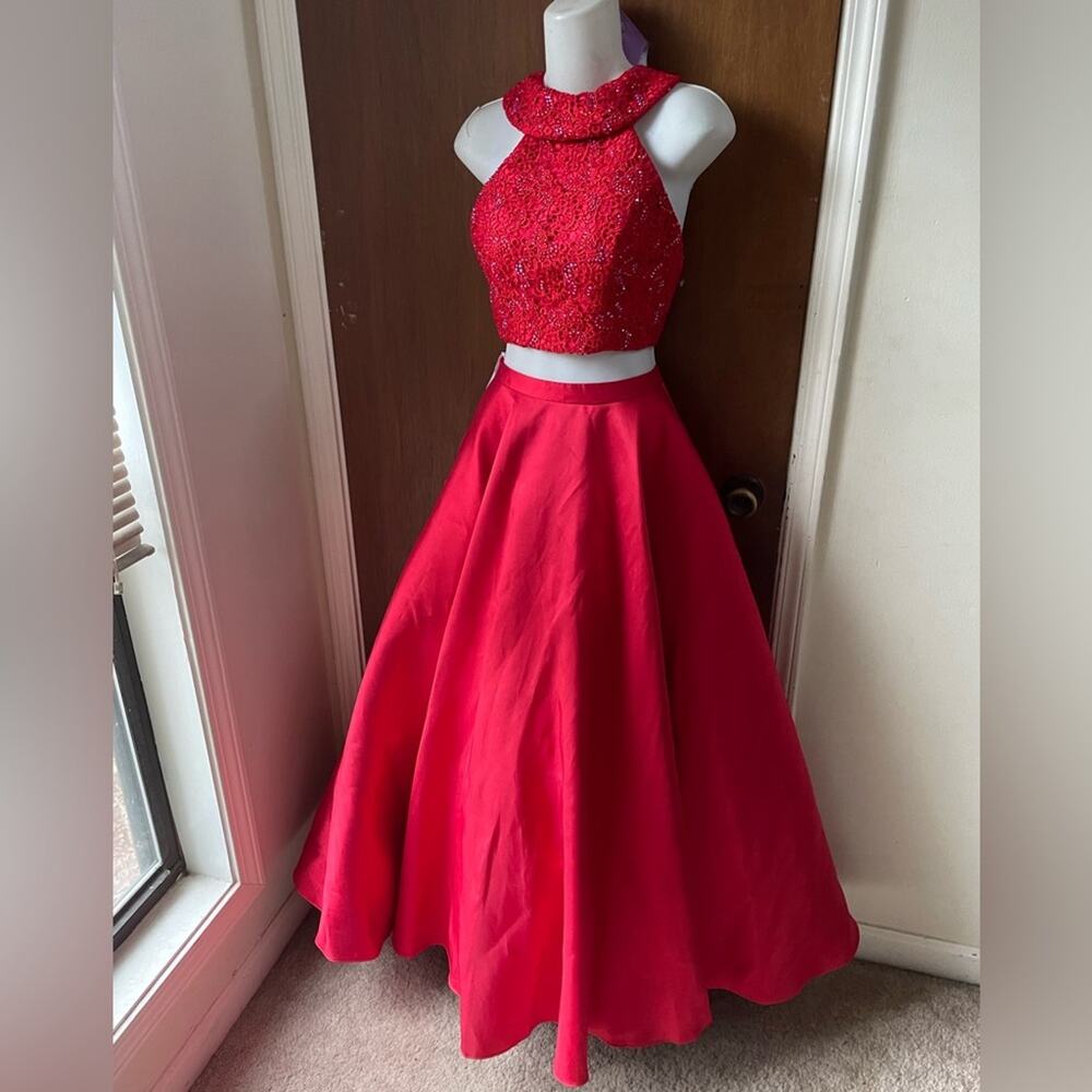 Alyce two piece prom dress - Picture 2 of 10